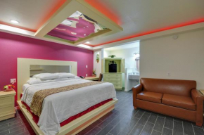 Гостиница Romantic Inn & Suites  Даллас